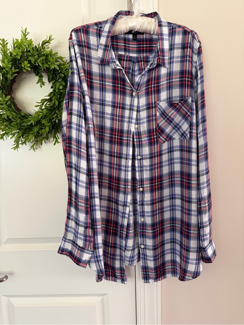 Banana Republic Plaid Shirt in Navy, Red & White